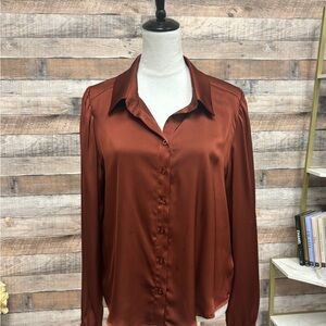 Evereve Rusty Orange Button Up Satin Blouse NS/Med